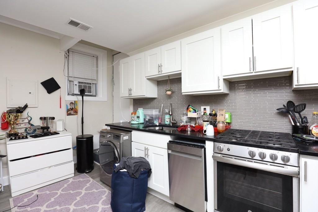 ROSCOE + BROADWAY #GD - Photo 2 of 17