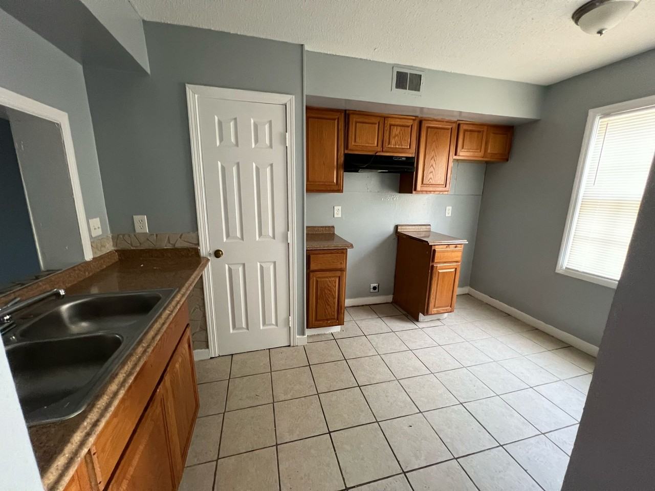 5217 Flowering Peach Dr - Photo 3 of 12