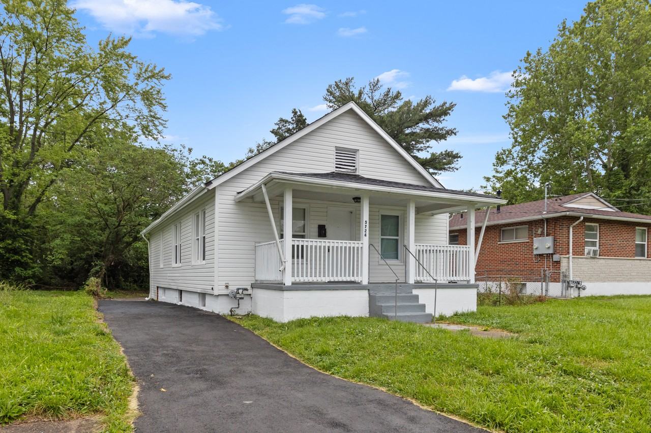 5724 Janet Ave - Photo 2 of 19