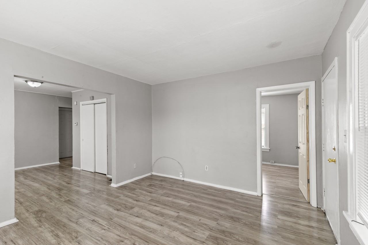 5724 Janet Ave - Photo 5 of 19