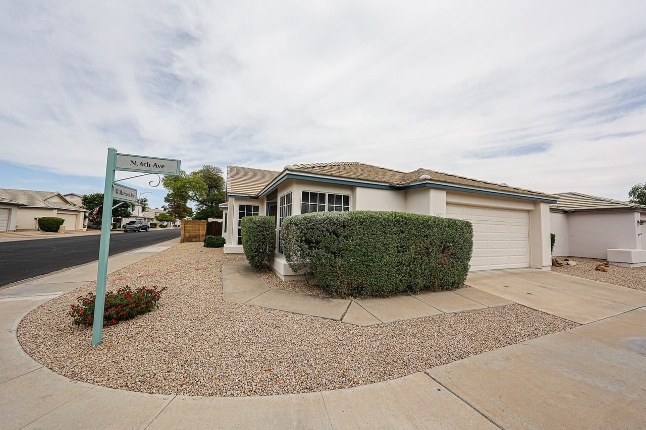 15831 N 6th Ave - Photo 4 of 40