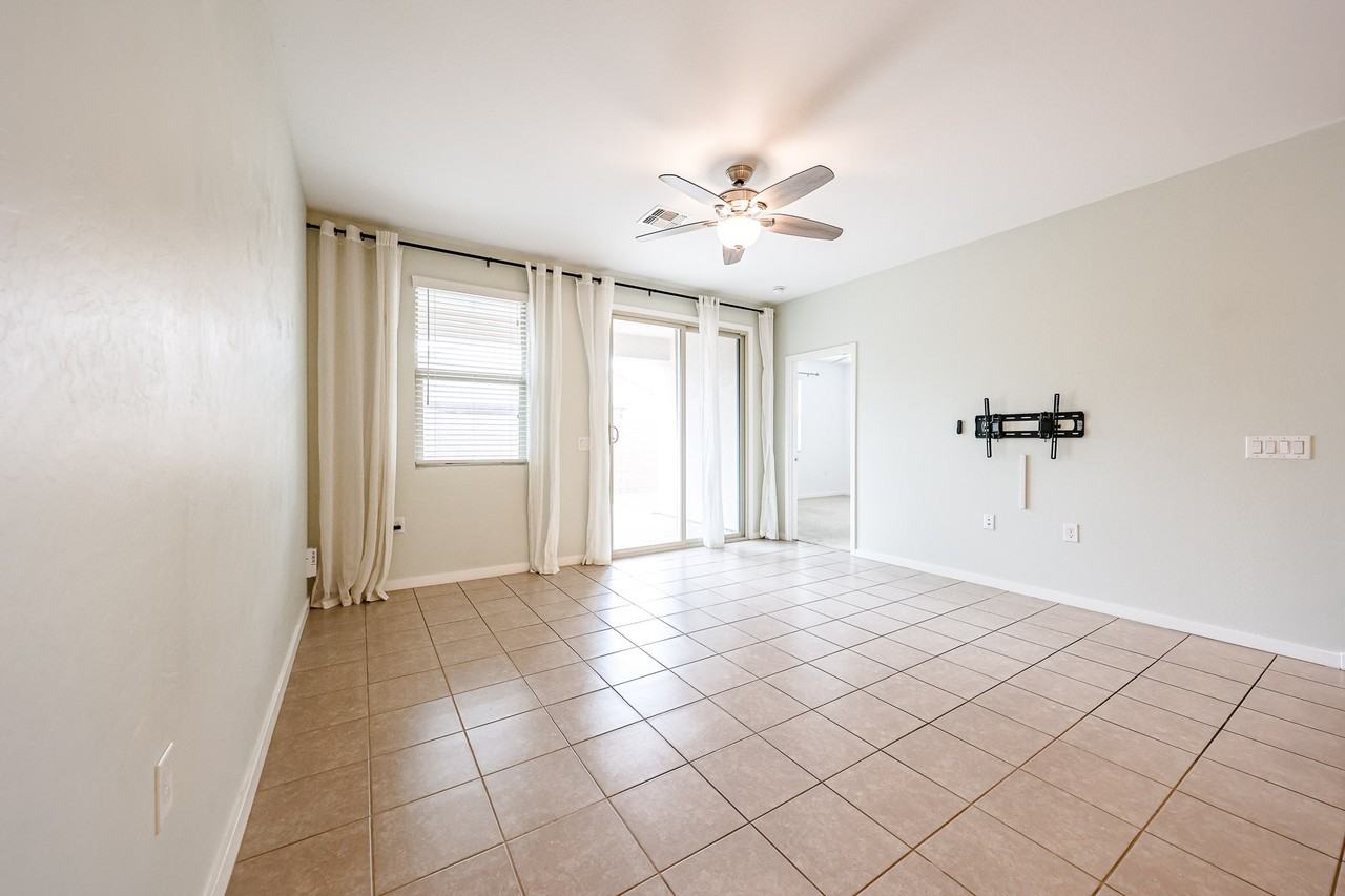 14151 W Georgia Dr - Photo 7 of 28