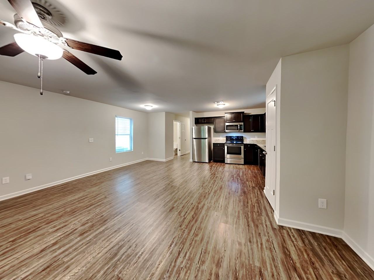 6112 Avery St Sw - Photo 6 of 21