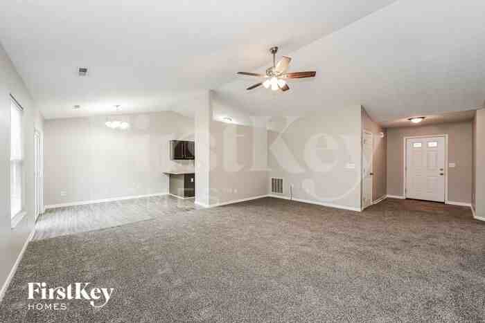 257 Deer Creek Dr - Photo 2 of 16