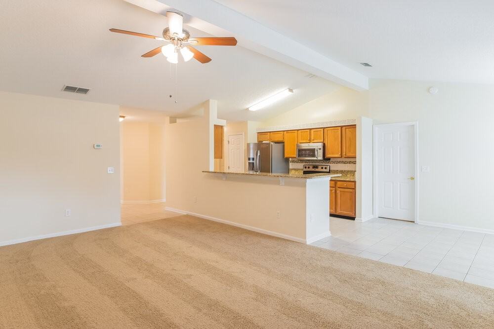 409 Sweet Jasmine Way - Photo 2 of 17