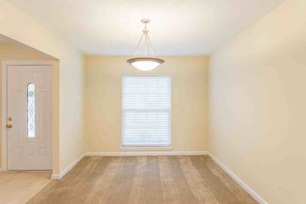 409 Sweet Jasmine Way - Photo 5 of 17