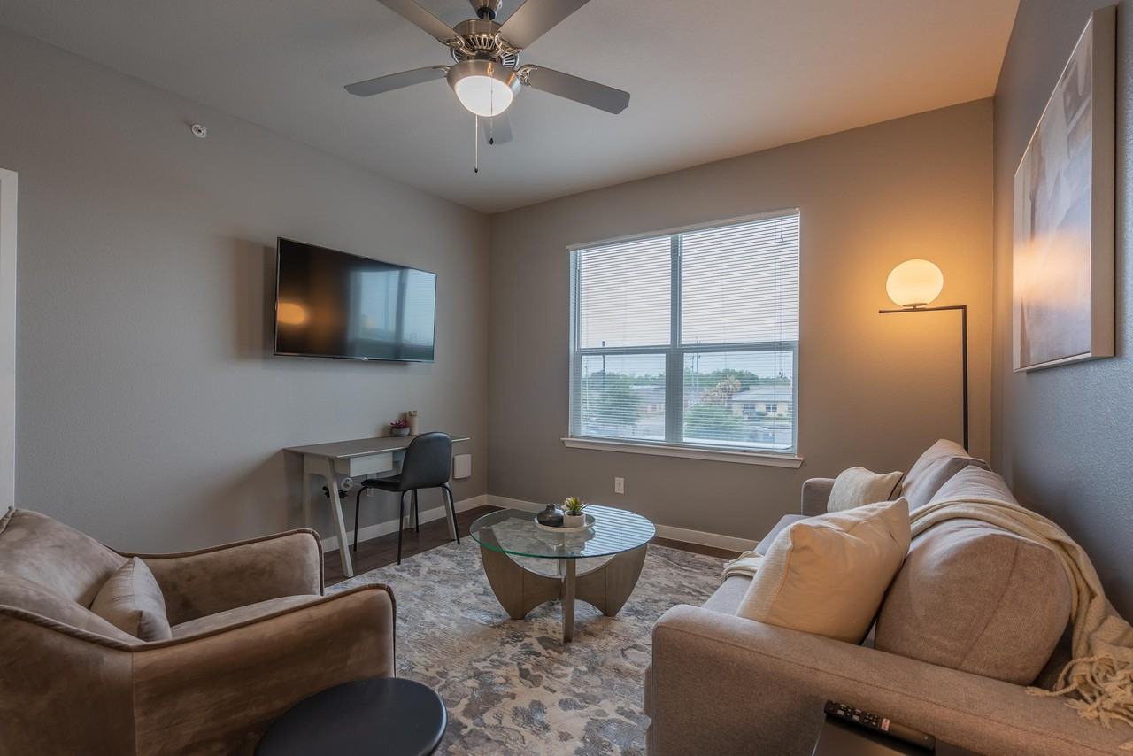 1111 Austin Hwy - Photo 2 of 50