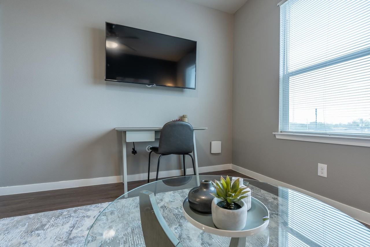 1111 Austin Hwy - Photo 3 of 50