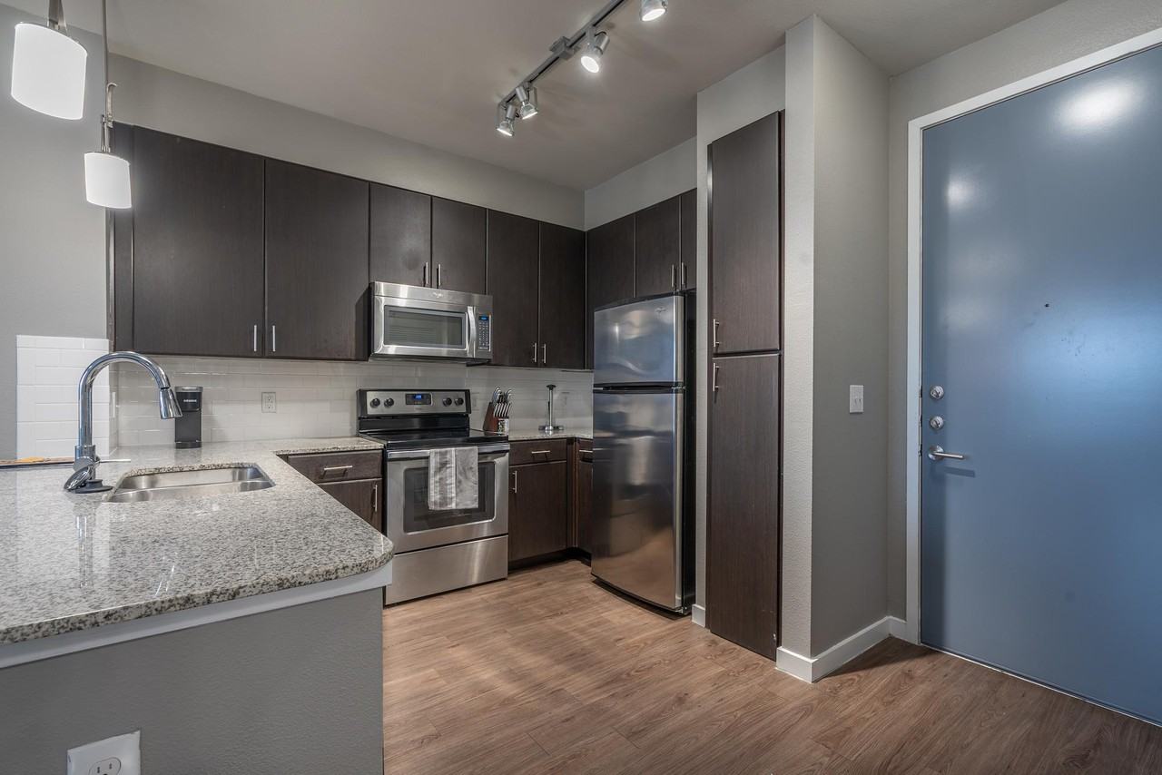 1111 Austin Hwy - Photo 6 of 50