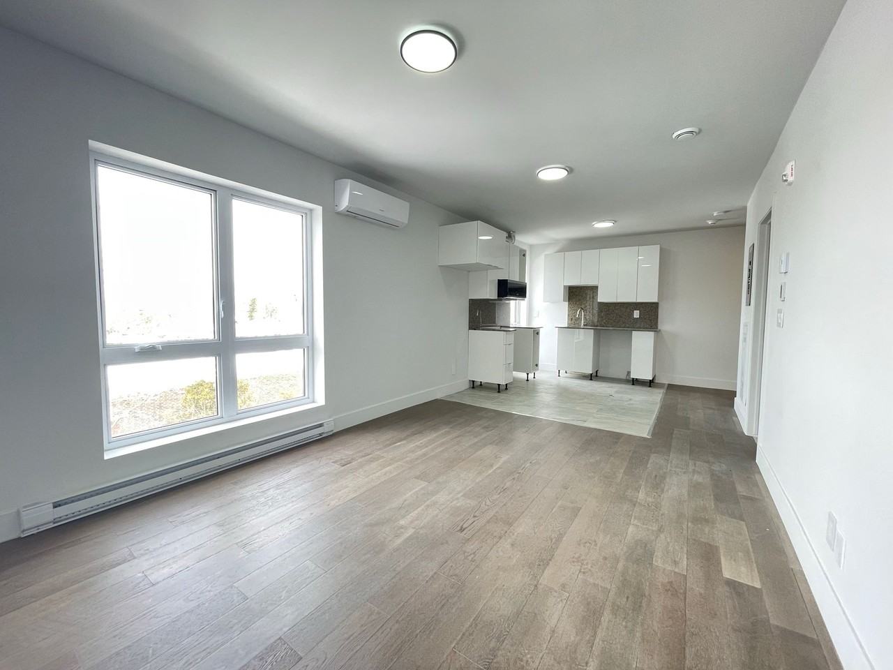 Grande-Allee Apts - Photo 3 of 50