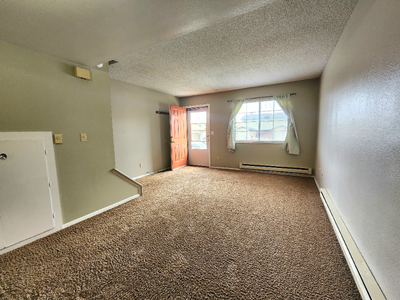 57 Castle Royal Dr - Photo 2 of 10