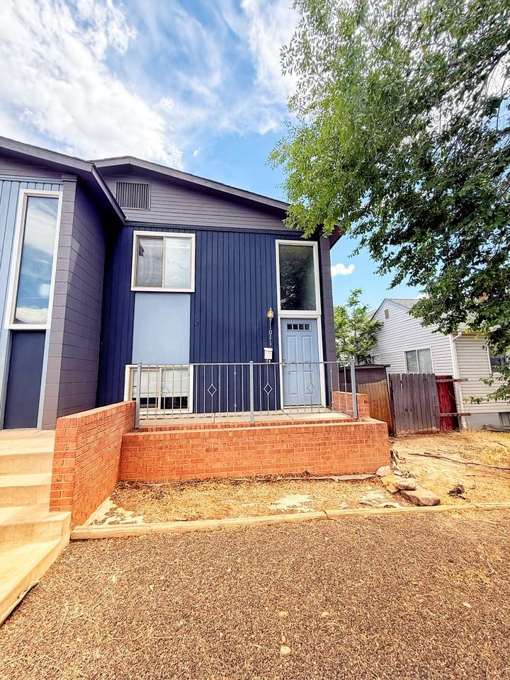 1011 Belford Ave