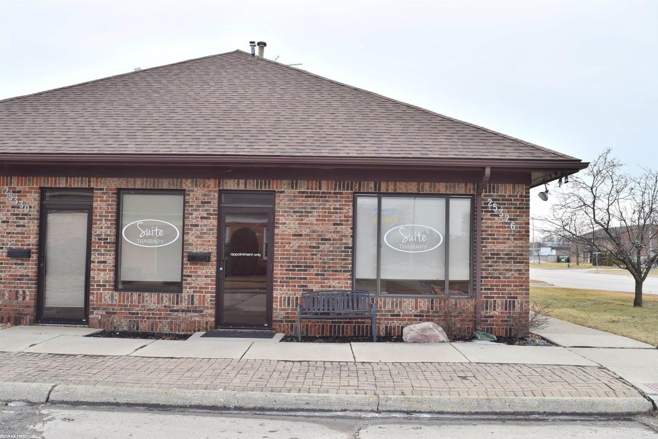 25326 Little Mack Ave - Photo 2 of 10