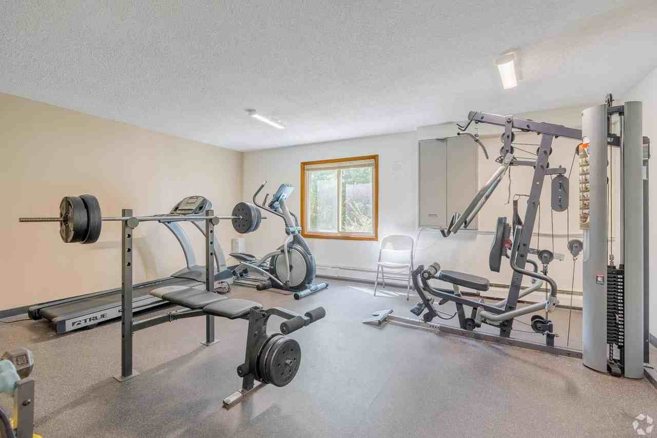 Edina Manor Apartments - Photo 4 of 48