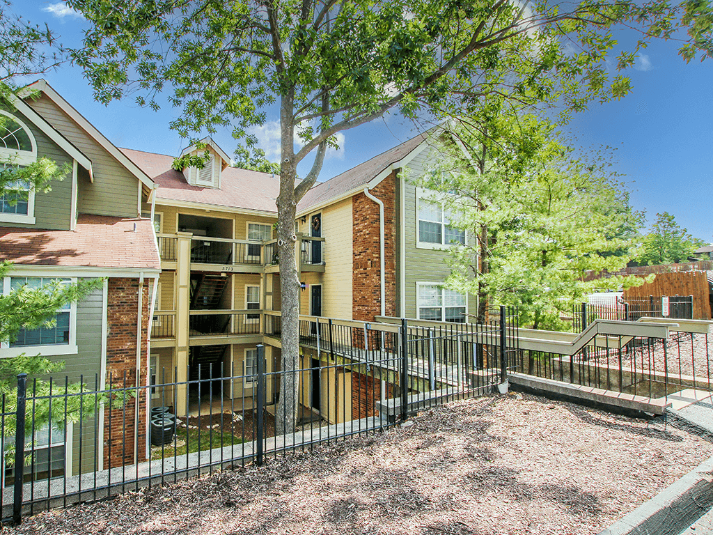 Hunters Ridge STL - Photo 7 of 15
