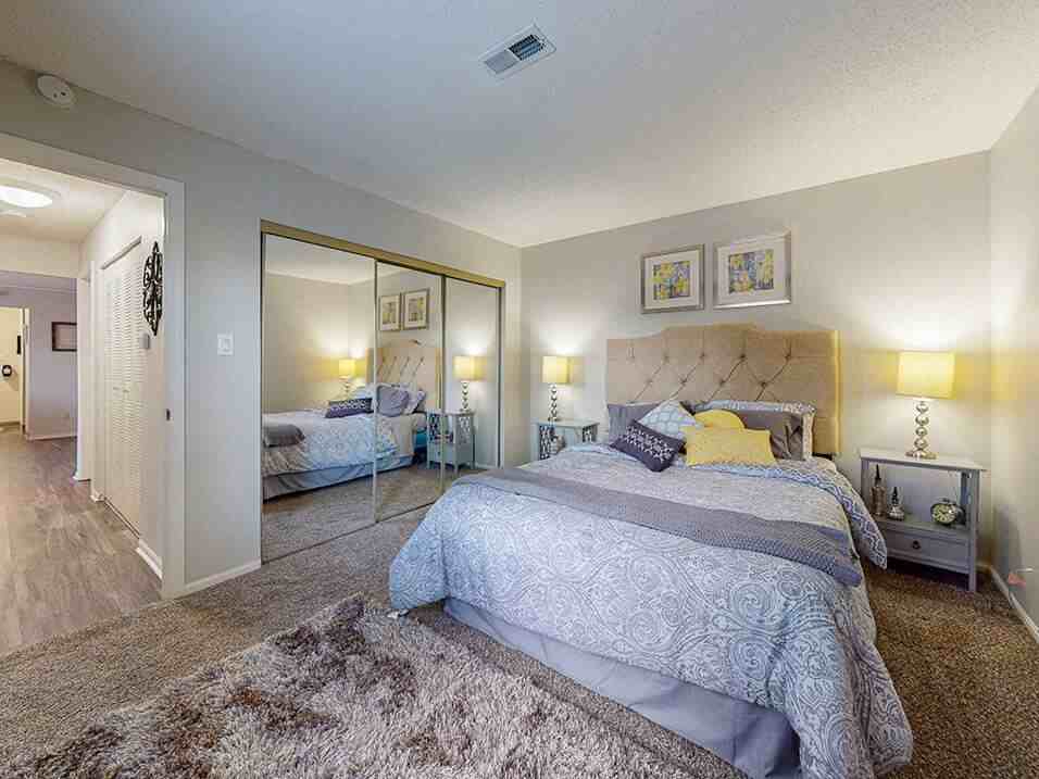 Southpointe - Photo 4 of 50