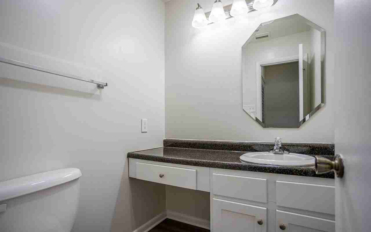 Mountain View - Photo 7 of 25