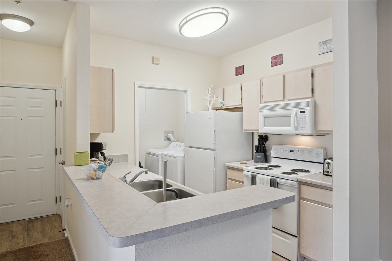 Quail Hollow at the Lakes - Photo 2 of 37