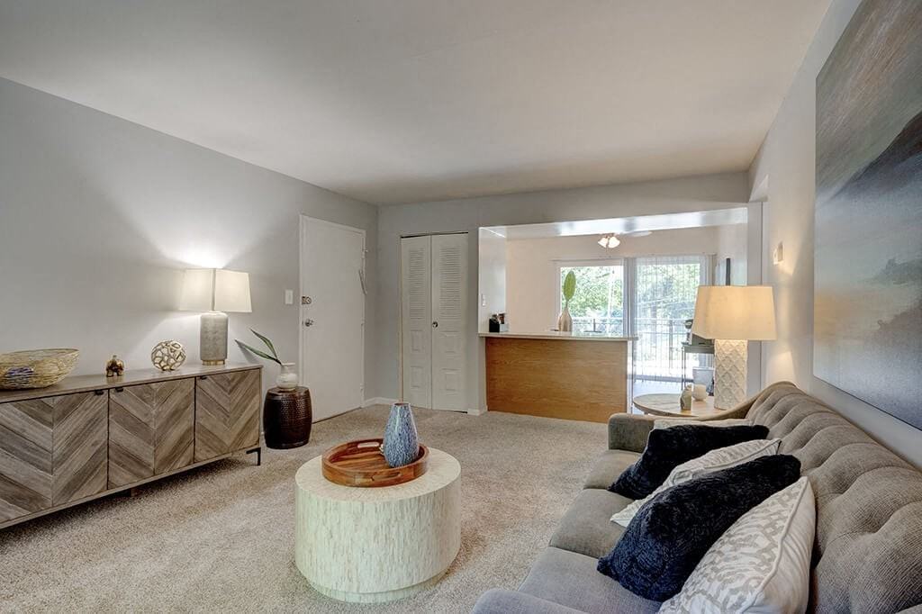 Oaks at Oxon Hill - Photo 4 of 50