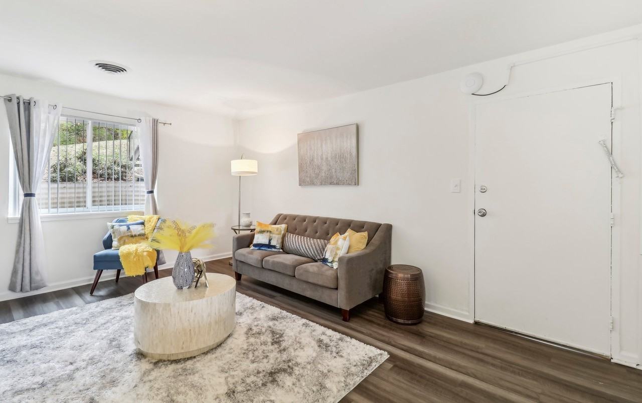 Oaks at Oxon Hill - Photo 5 of 50