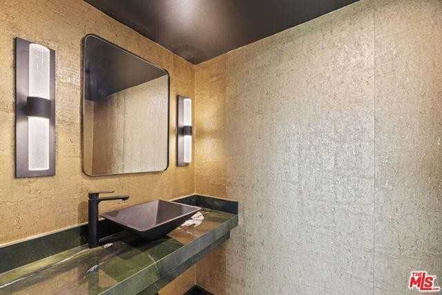 105 Sequoia Dr - Photo 3 of 8