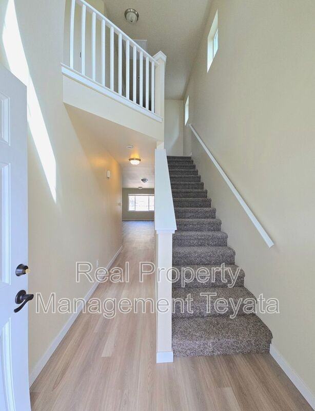 4756 Parker St - Photo 3 of 24