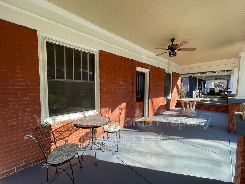 301 Elmira Pl Ne - Photo 2 of 27