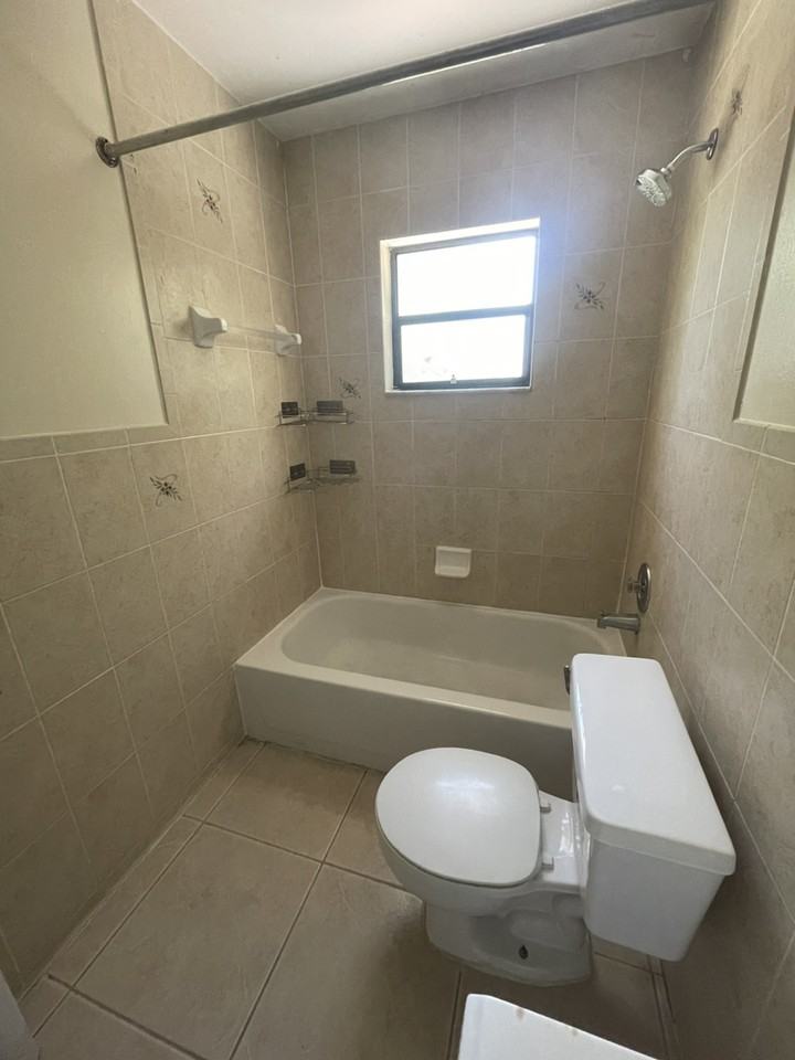 1639 Barbarie Ln - Photo 2 of 13