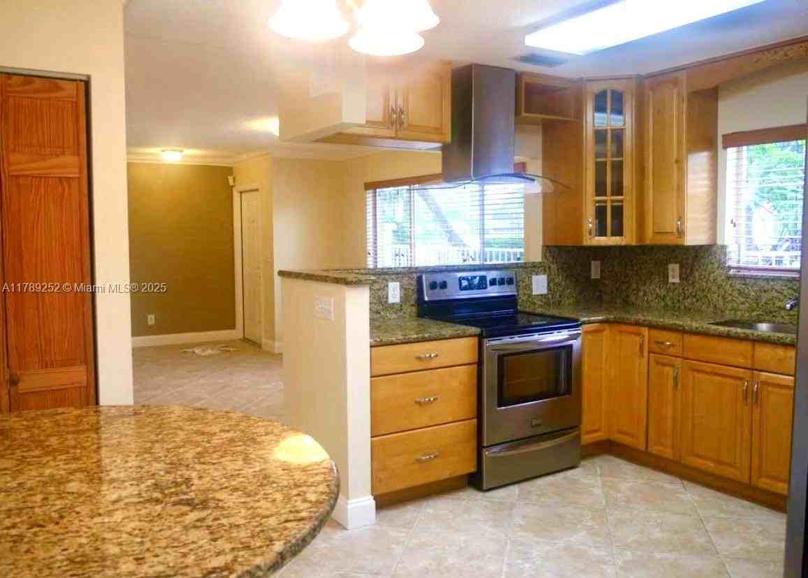 1617 West Harmony Lake Circle - Photo 3 of 20