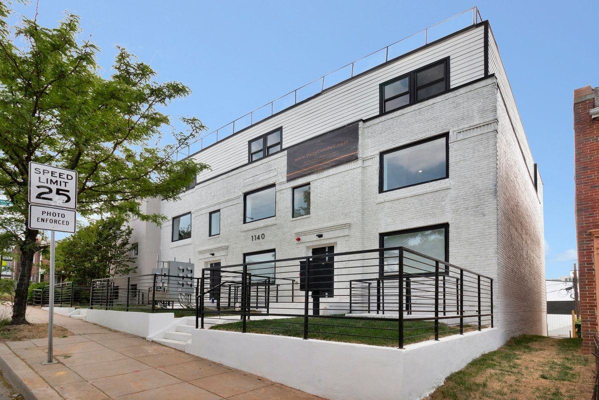 1140 17th St Ne ##1 - Photo 2 of 45