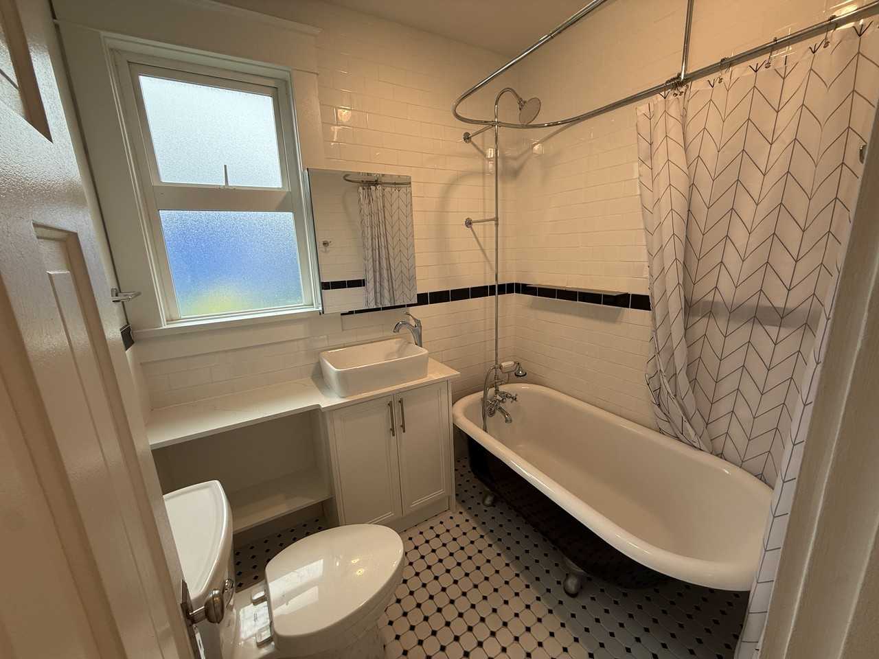 765 Victoria Drive #8 - Photo 3 of 9