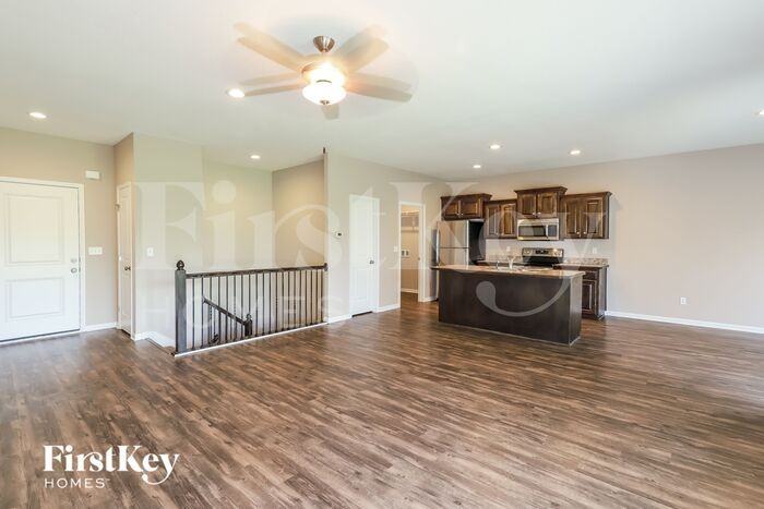 22000 Crystal Ave - Photo 2 of 16