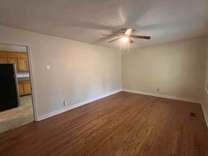 825 Quewhiffle Rd - Photo 3 of 11