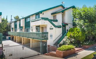 1249 N June St #4 - Photo 1 of 1