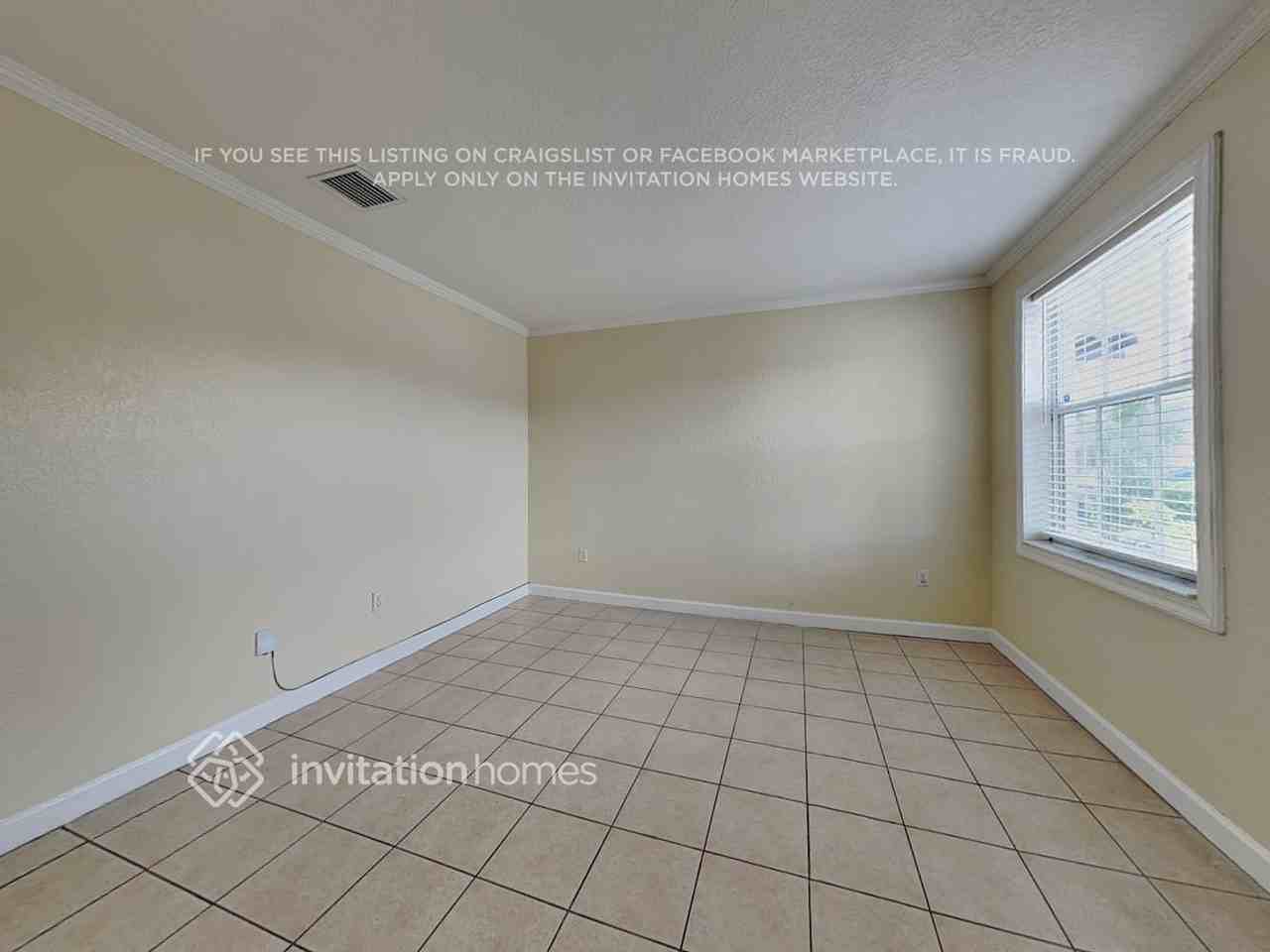 8113 Nw 198th St - Photo 3 of 18