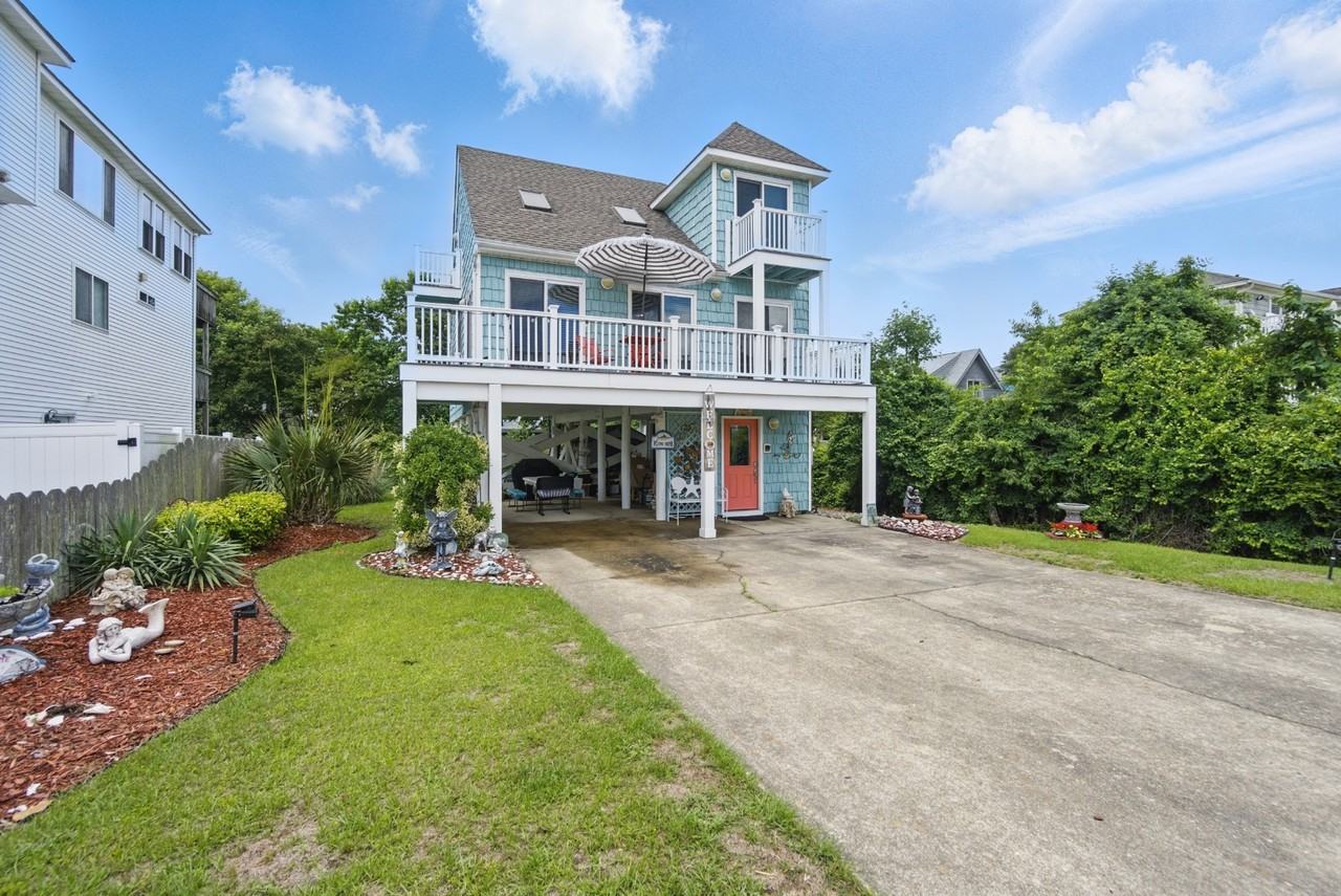 701 Vanderbilt Ave - Photo 3 of 20