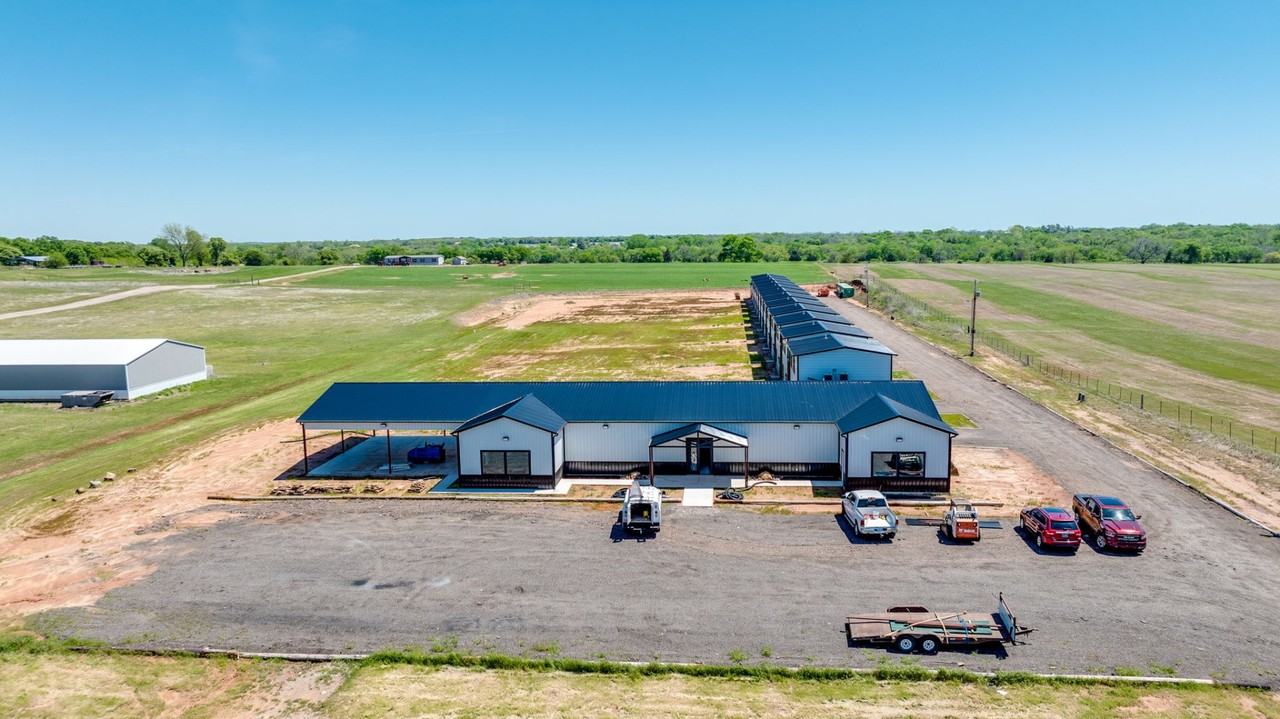 12571 Highway 77 - Photo 2 of 10