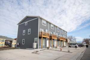 featured image of 720 Cedar Creek Ave