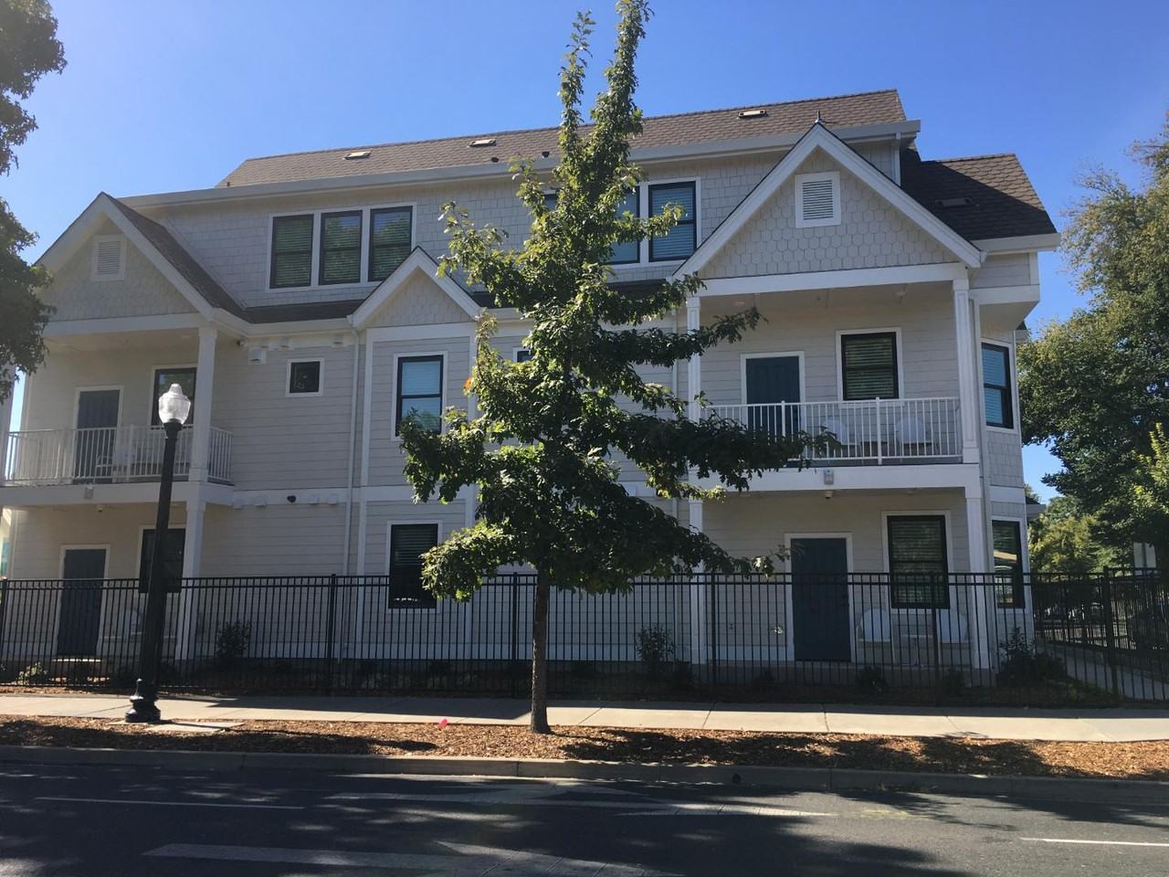 Manor Flats II - Photo 2 of 10