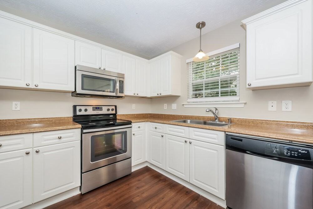 4412 Sandpiper Ln - Photo 7 of 17