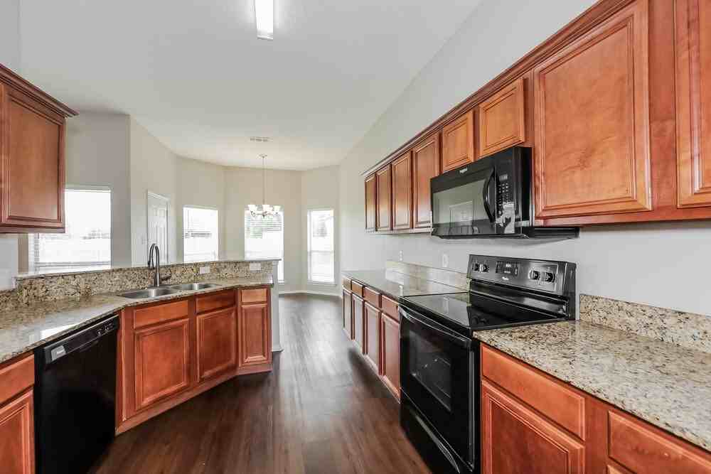 3222 Eagle Ln - Photo 7 of 17