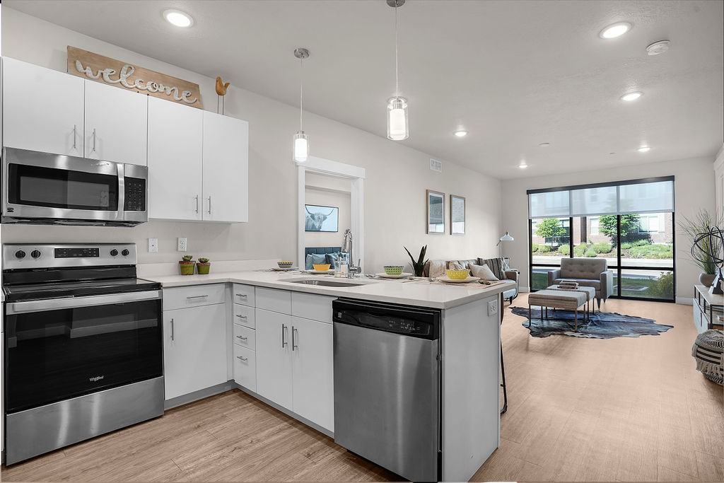 Gardner Station - Photo 4 of 43