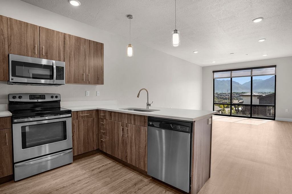 Gardner Station - Photo 5 of 43