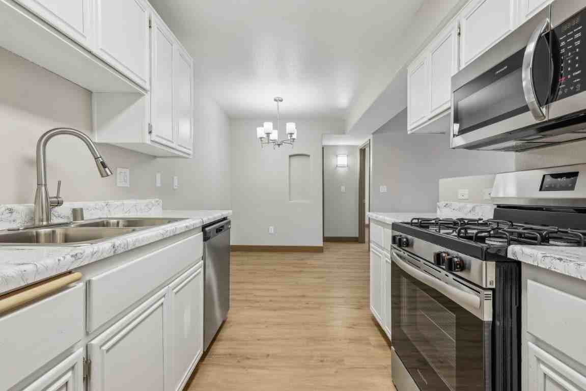 Craig Ranch Villas - Photo 6 of 23