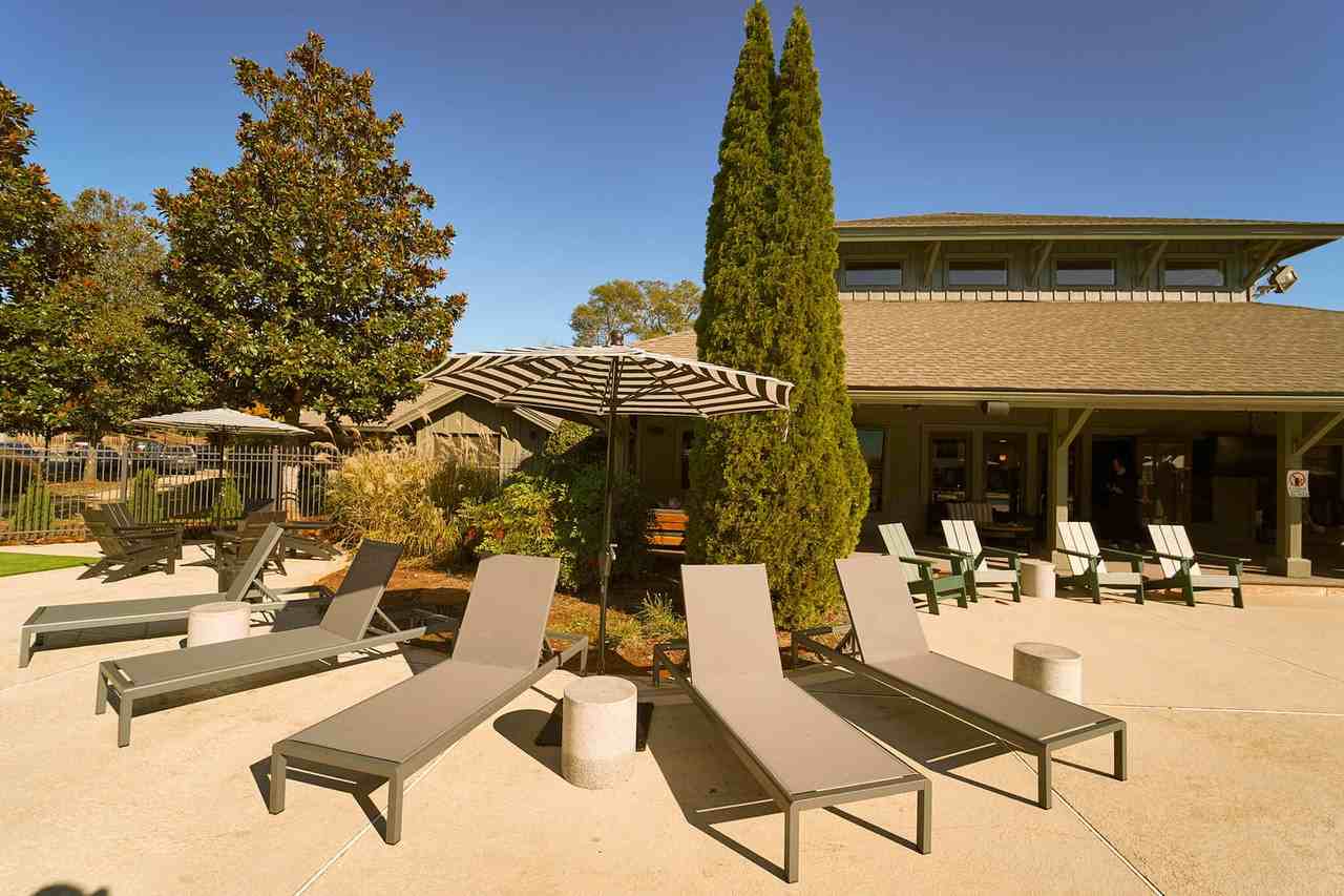 The Lodge of Athens - Photo 4 of 30