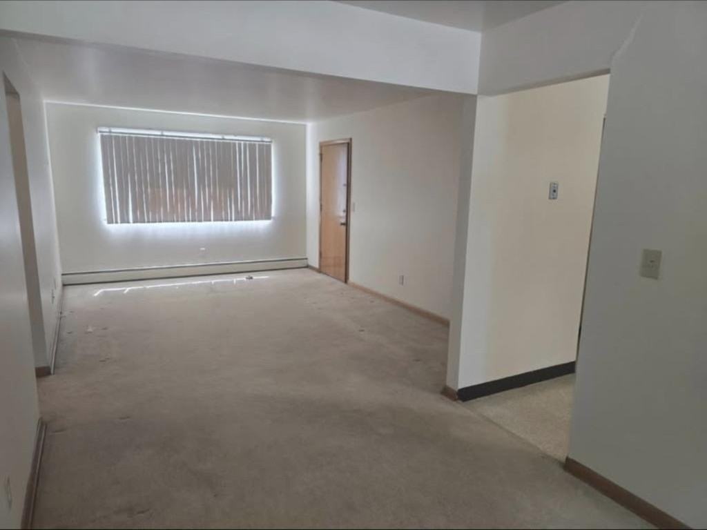 2600 19th St Apt E - Photo 3 of 7