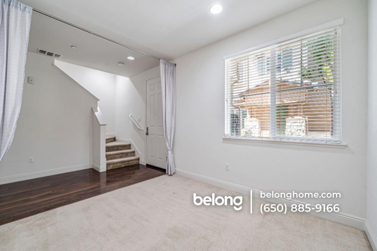 6704 S Mariposa Ln - Photo 5 of 36