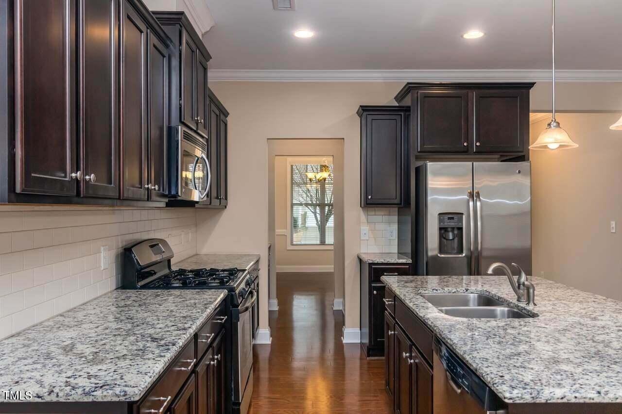 2335 Pindos Dr - Photo 2 of 10