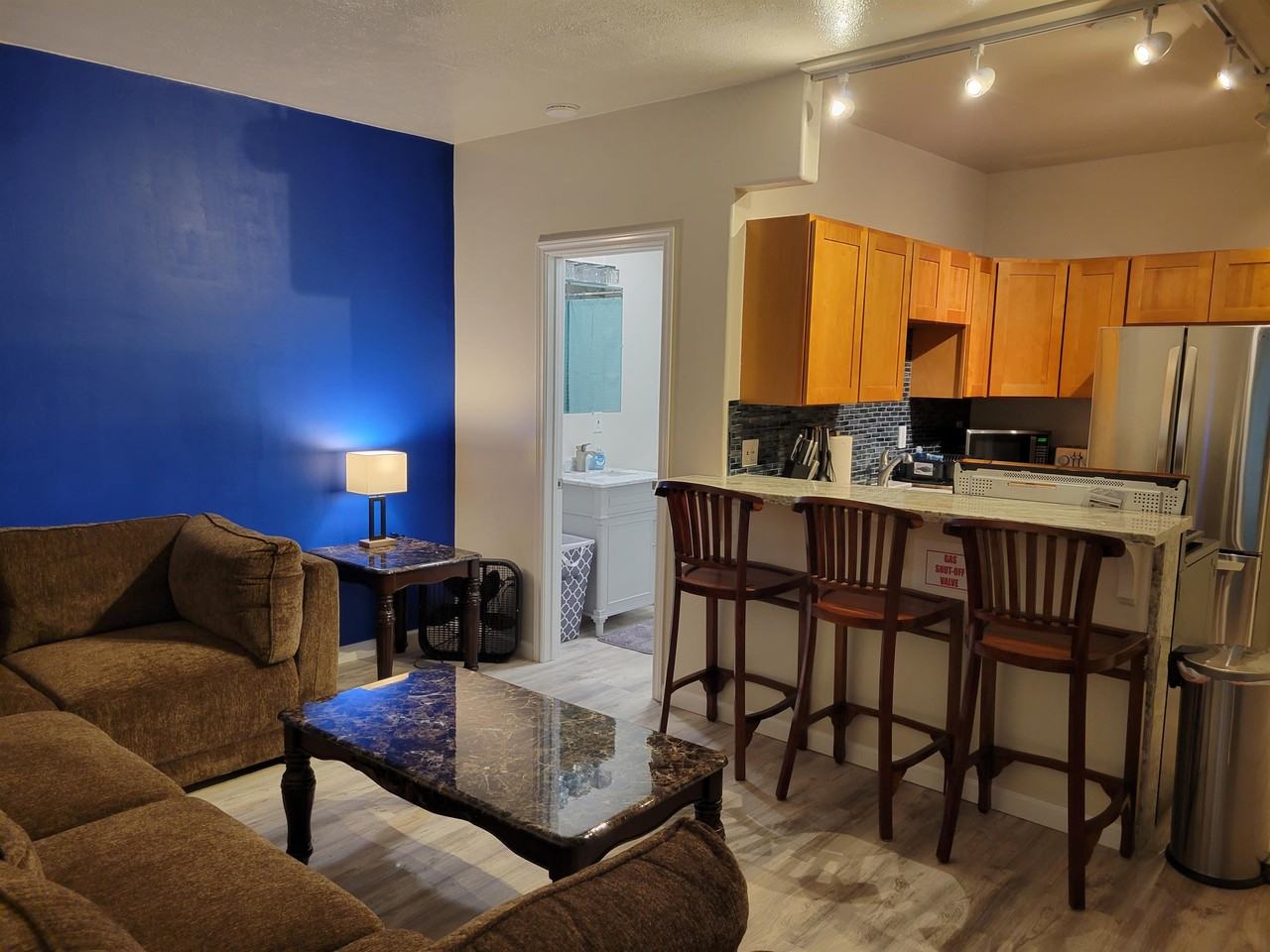 355 Kalanianaole St #1