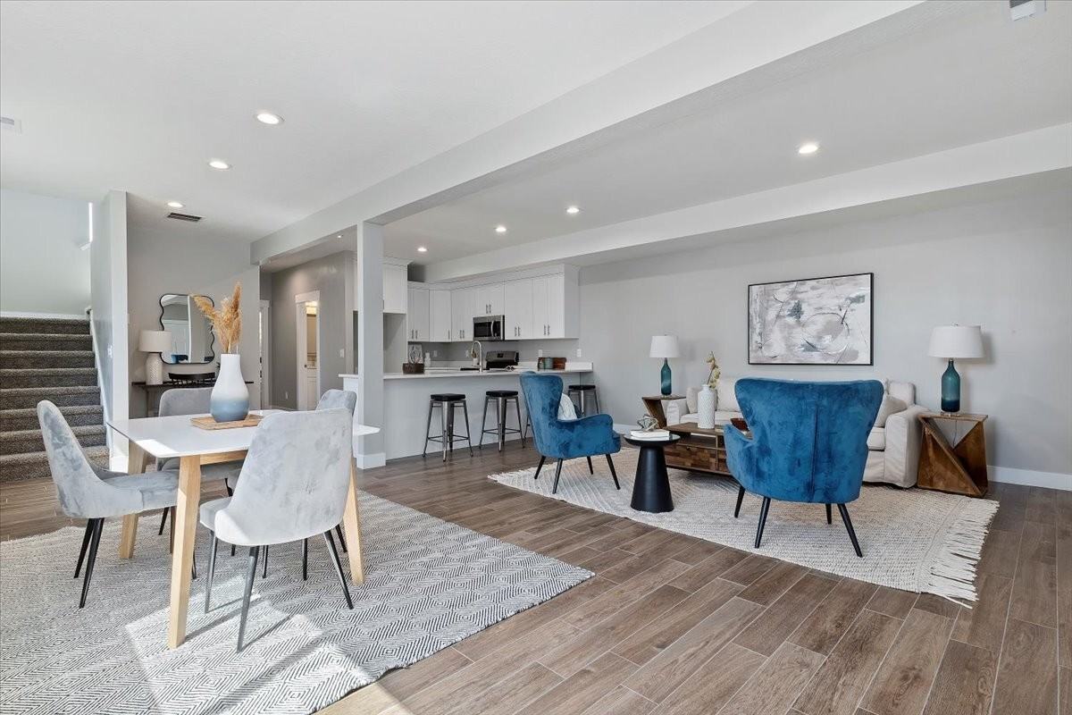 404 Westsouth - Photo 6 of 9